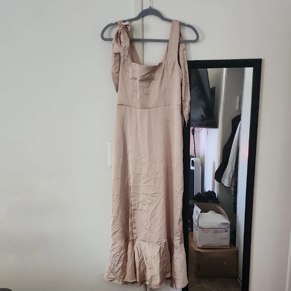 Show Me Your MuMu Claire Satin Midi Dress - Picture 2 of 6